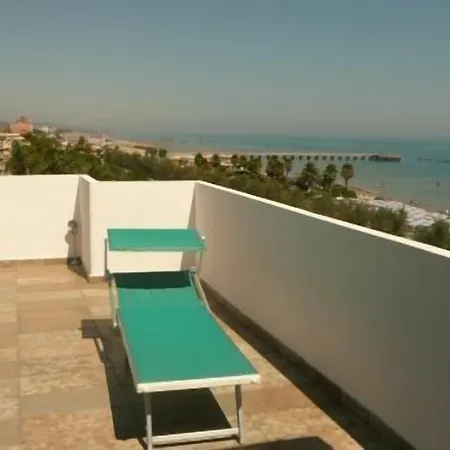 Narcisi ホテル 3*