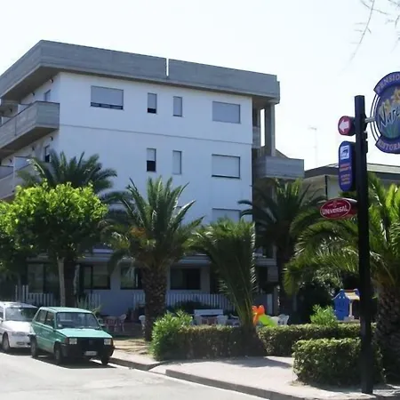 Narcisi 3*
